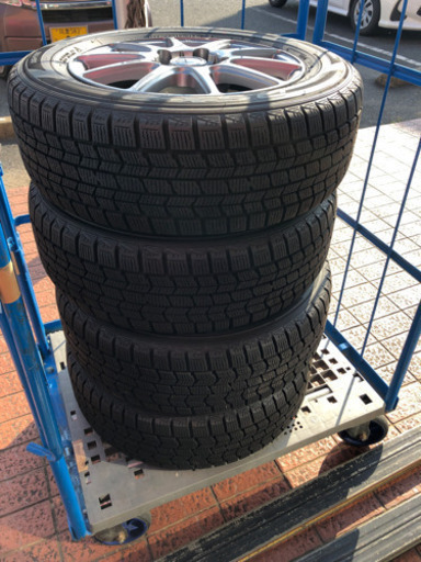 大特価‼︎   スタッドレス　タイヤ　美品　お買得　早いもの勝ち