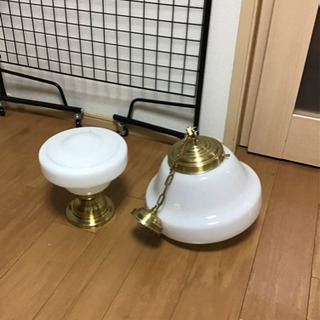 ガラス製電気カバー