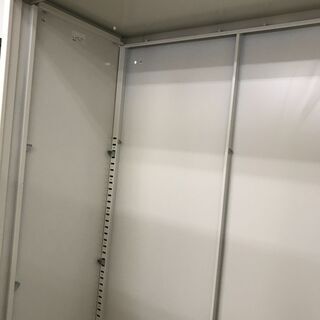 スチールキャビネット　本棚　書庫の画像