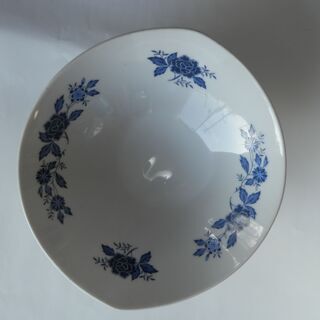 セイエー（SEYEI)陶器製　中鉢５枚組　５００円で譲ります　の画像