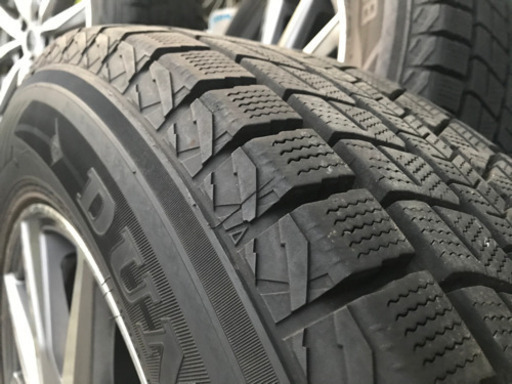 ２０１６年製‼️バリミゾ‼️２２５／６５／１７インチ‼️スタッドレス　エンケイ製　アルミ付４本セット‼️5穴