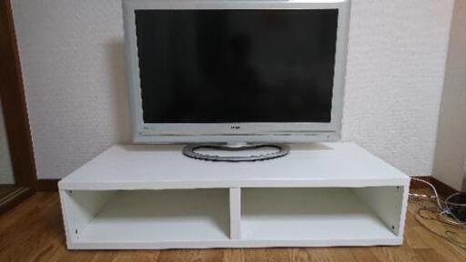 【取引中】値下げ 日立 ＷＯＯ ３７型xp-800(Ｗ) ホワイト  IKEA テレビ台セット