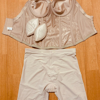 送料込み！美品⭐︎KEA工房　ロングビスチェ6段タイプ　ブライダルインナーの画像