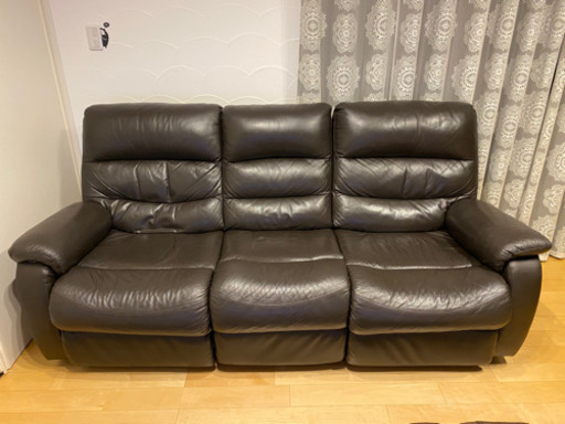 ニトリ ３人掛け 電動ソファー【お話し中】