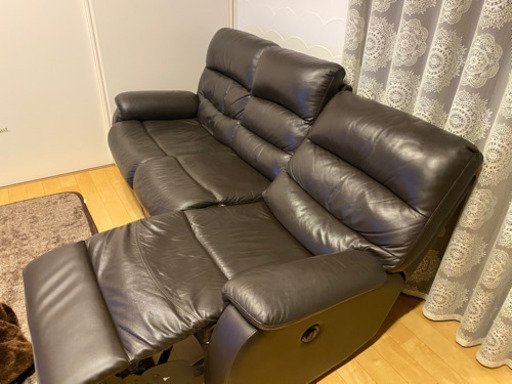 ニトリ ３人掛け 電動ソファー【お話し中】