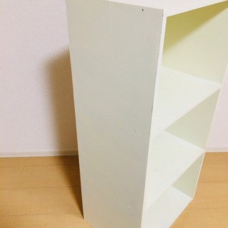 【交渉中】白色3段カラーボックス棚　２つあります！の画像