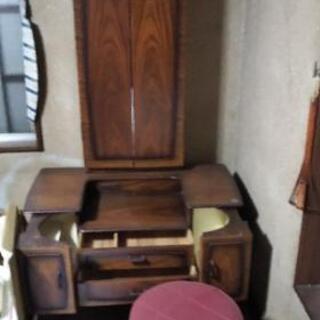 大きめドレッサーとイス