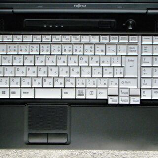 💗良品/15.6型/高性能🆙i5(ターボ)/光速☆彡SSD120GB/快適♬メモリ4GB/DVDSマルチ(コピー可)💿/Microsoft Office 2016📒✎/すぐ使えるWindows10♪/すぐ繋がるWi-Fi📶/HDMI📺/光速☆彡USB3.0/10キー付きKB/点検整備清掃済み😊/FUJITSU LIFEBOOK A572/Fの画像