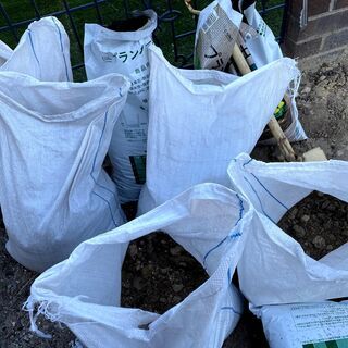 説明必読＊土嚢  花壇・畑から出た残土 山砂 約15kg×15袋くらいの画像