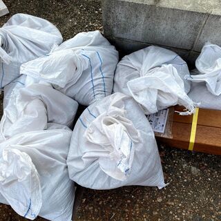 説明必読＊土嚢  花壇・畑から出た残土 山砂 約15kg×15袋くらい