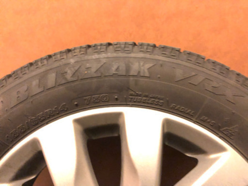 ブリジストン ブリザックVRX 155/65/R14 スタッドレスタイヤ