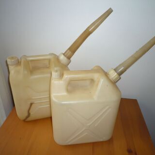 ポリ容器　5L　2個