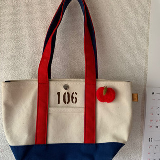 帆布トートバッグ　りんごブローチ付き
