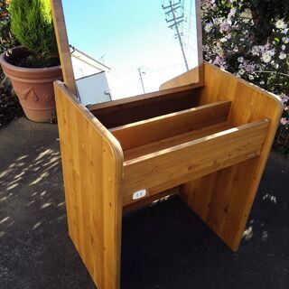 鏡台(ドレッサー）差し上げます。の画像