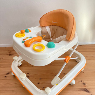 コンビ　よちよちキーパー　歩行器