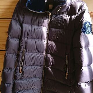 MONCLER(モンクレール)ライトダウン
