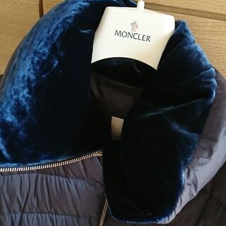 MONCLER(モンクレール)ライトダウンの画像