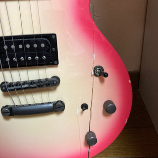 Burny エレキギター　ピンク　※破損ありの画像