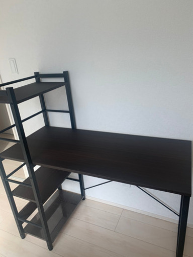 パソコン　デスク