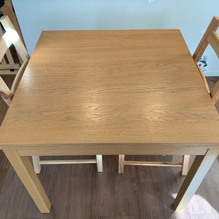 IKEA BJURST伸長ダイニングテーブル(旧モデル)と椅子4...