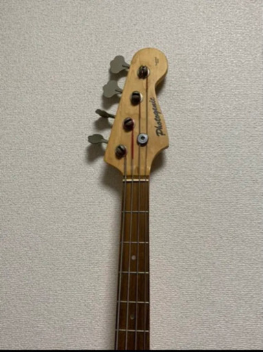 ベースギター