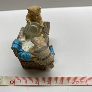 犬と猫の置物セットでの画像