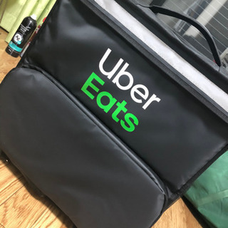 ウーバーイーツ配達バッグ uber eatsの画像