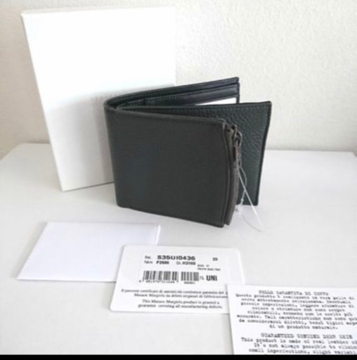 新品未使用メゾンマルジェラ　折りたたみ財布