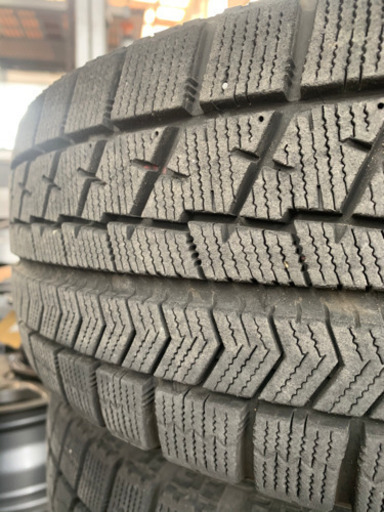 175/70R13 スタッドレス　BRIDGESTONE VRX