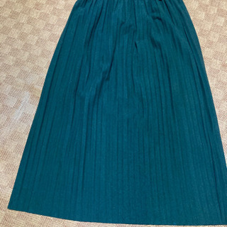 レディース・ロングプリーツスカートの画像