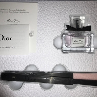 Diorミスディオール ブルーミングブーケ ミニ香水・扇子の画像