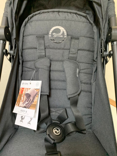 【新品未使用】cybex EEZY S（サイベックスイージーS）ブラック　