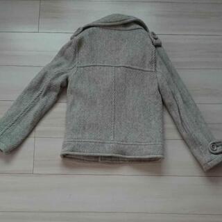 ライトグレーコートの画像