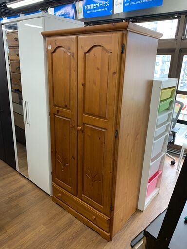 ２枚扉洋タンス　カントリー調　売場展開中！！！