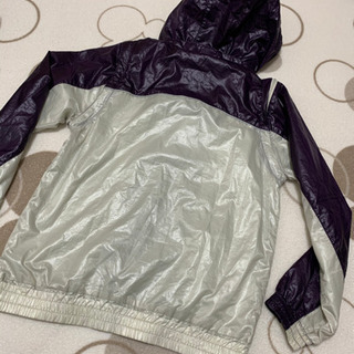 NIKE アウターの画像