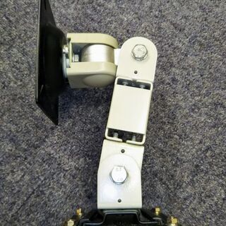 モニター壁掛け金具の画像