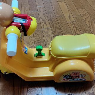 アンパンマン スクーターの画像