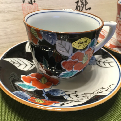 【新品未使用】有田焼 色彩山茶花 ペアコーヒーカップ＆ソーサー