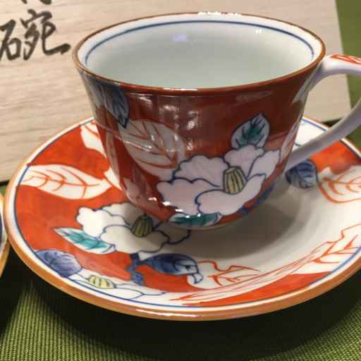 【新品未使用】有田焼 色彩山茶花 ペアコーヒーカップ＆ソーサー