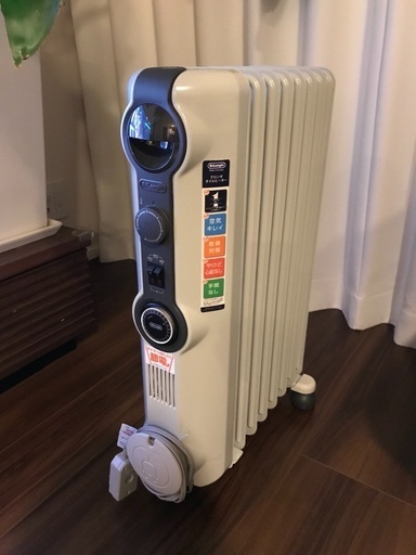 美品　2シーズン使用　デロンギ　オイルヒーター