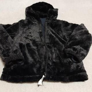 子供服　上着　サイズ140の画像