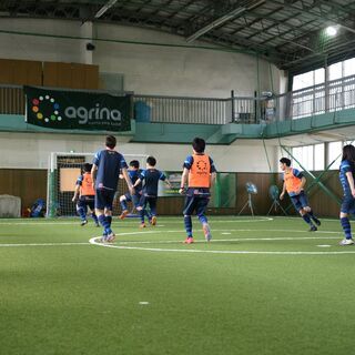 サッカースクール指導者・駅直結フットサルコートの運営スタッフ募集。の画像