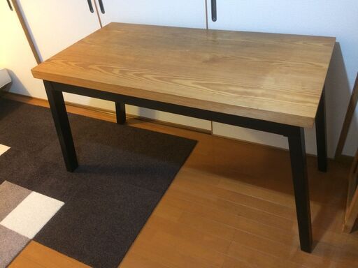 無垢材テーブル　125cm