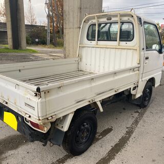【コミコミ価格】サンバー　軽トラック　MT車　走行9万km台　車検令和3年11月　0679の画像