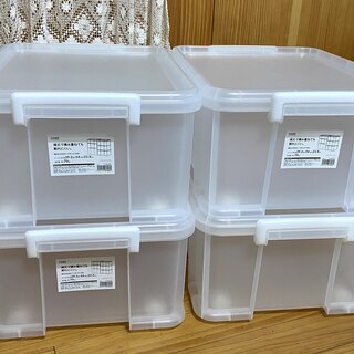 コロ付きボックス 衣装ケース 4個あり 押し入れの片づけに