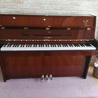 とてもかわいいカワイピアノ.商談中になりました。ありがとうございます。