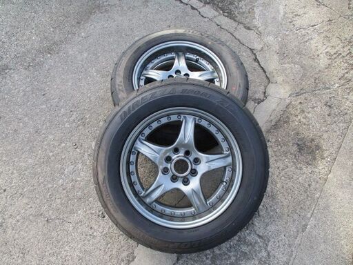 ラジアルタイヤ　205/60R15　7J