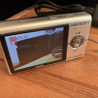 デジタルカメラ FINEPIX Z100の画像