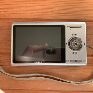 デジタルカメラ FINEPIX Z100の画像