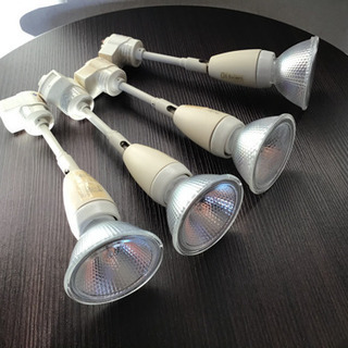 ウシオ ミラー付きダイクロハロゲン電球4組セット　ライティングバーライトのおまけ付きの画像